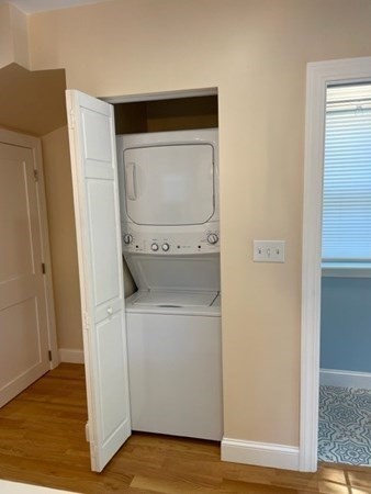 47 Bow Street Saugus, MA 01906 - Photo 29 of 31 a utility room with washing machine