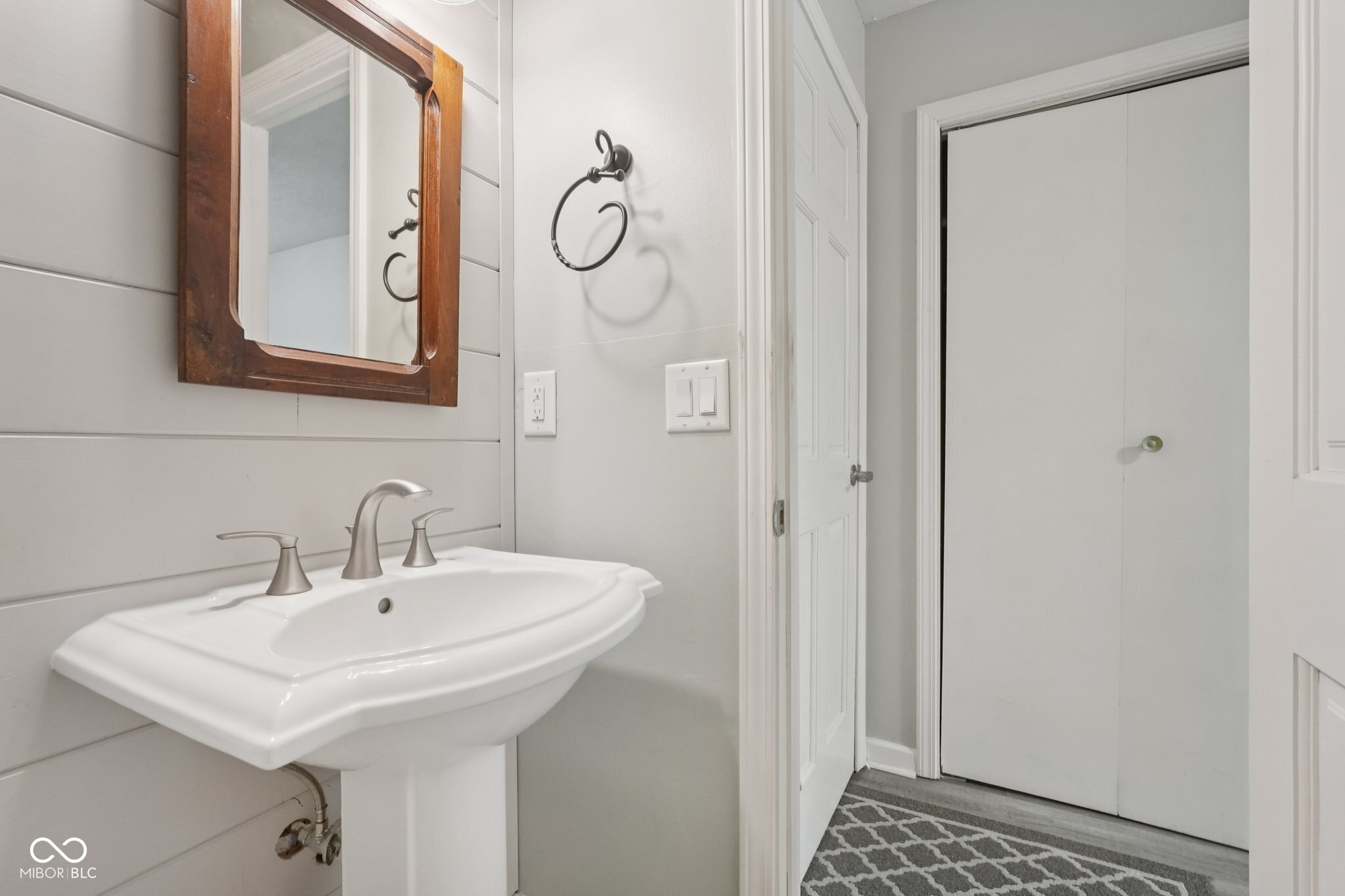 1602 Friendship Drive Indianapolis, IN 46217 - Photo 32 of 63