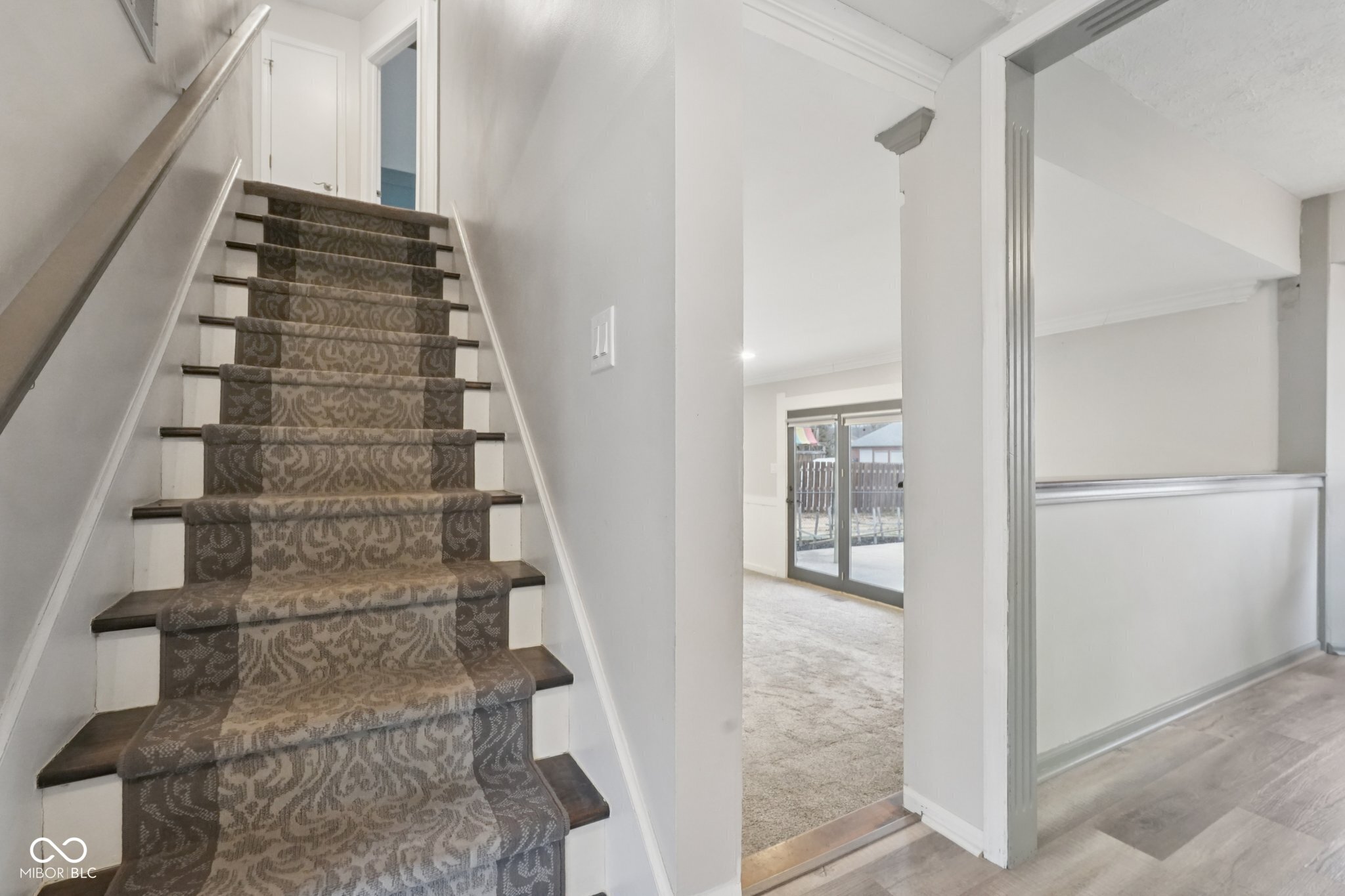 1602 Friendship Drive Indianapolis, IN 46217 - Photo 7 of 63