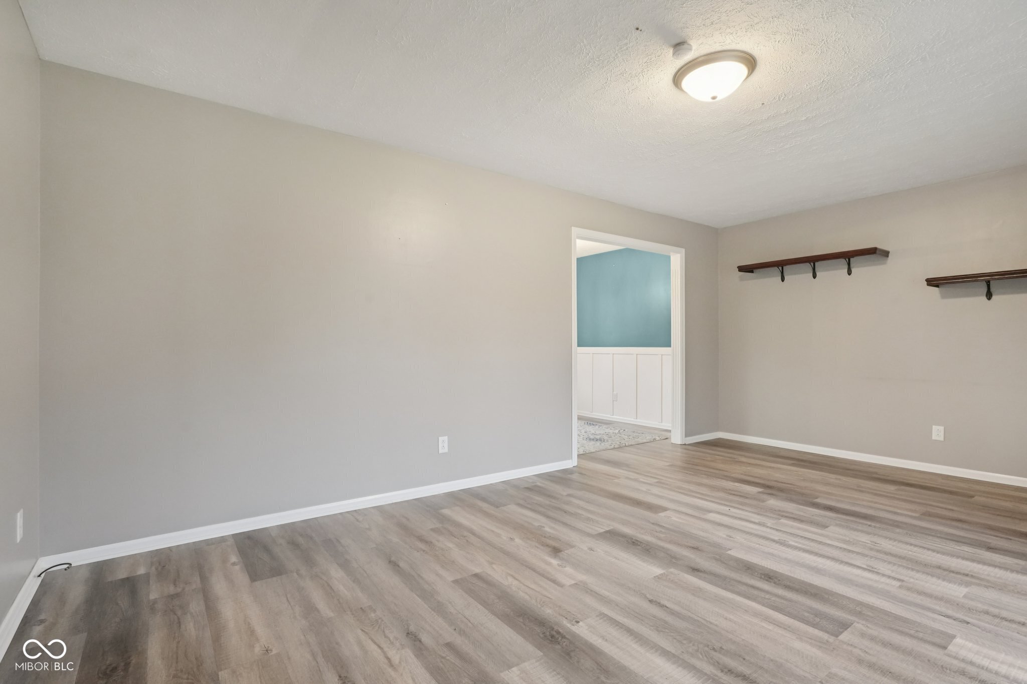 1602 Friendship Drive Indianapolis, IN 46217 - Photo 9 of 63