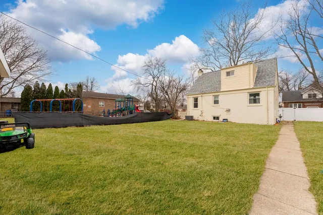 $429,000 | 3227 Harrison Avenue, Brookfield, IL 60513