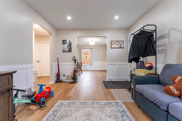 $429,000 | 3227 Harrison Avenue, Brookfield, IL 60513