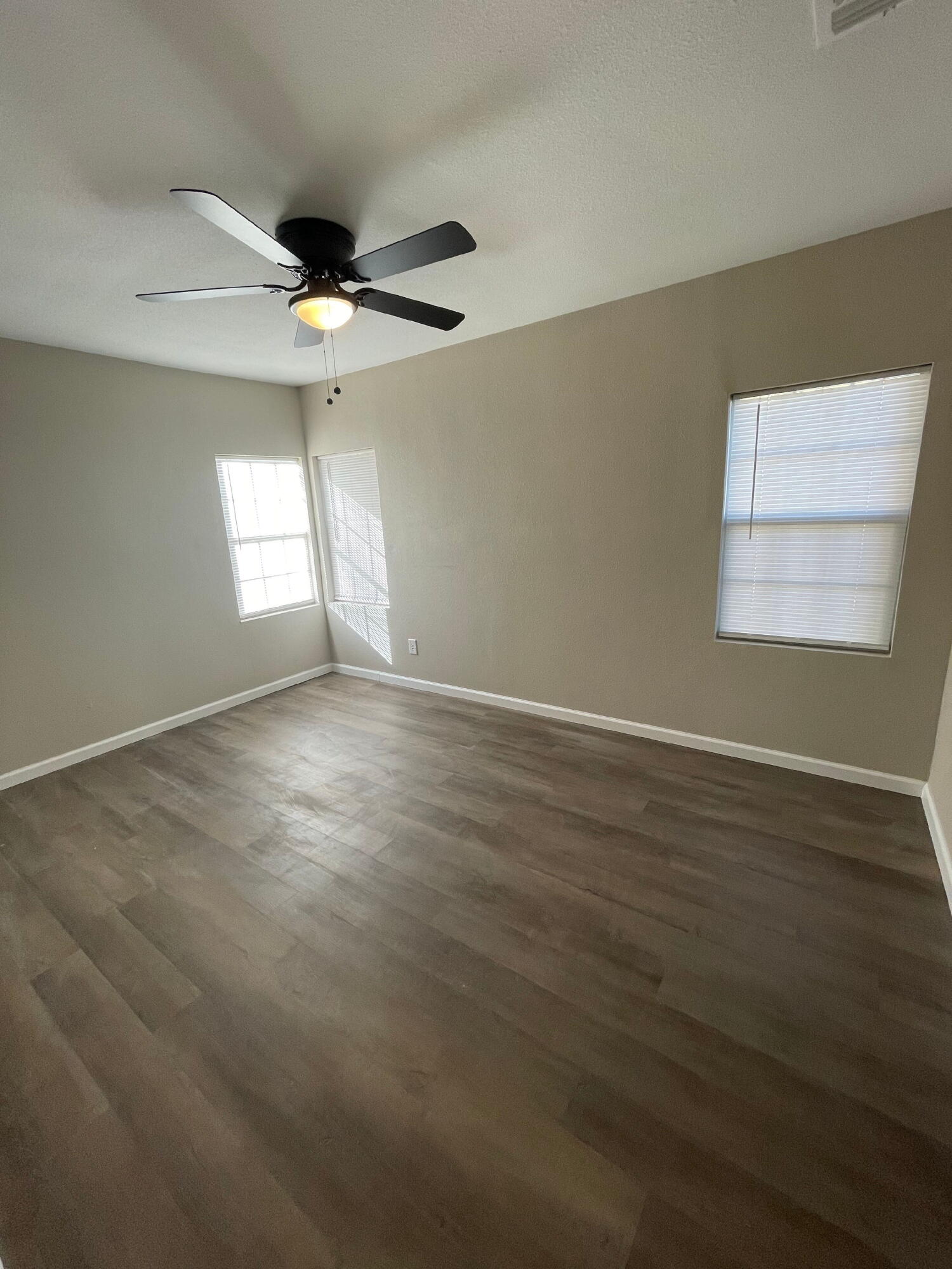 2215 29th Street Lubbock, TX 79411 - Photo 3 of 7 3B39256C-0CA4-4501-927B-02C1DB315AD0
