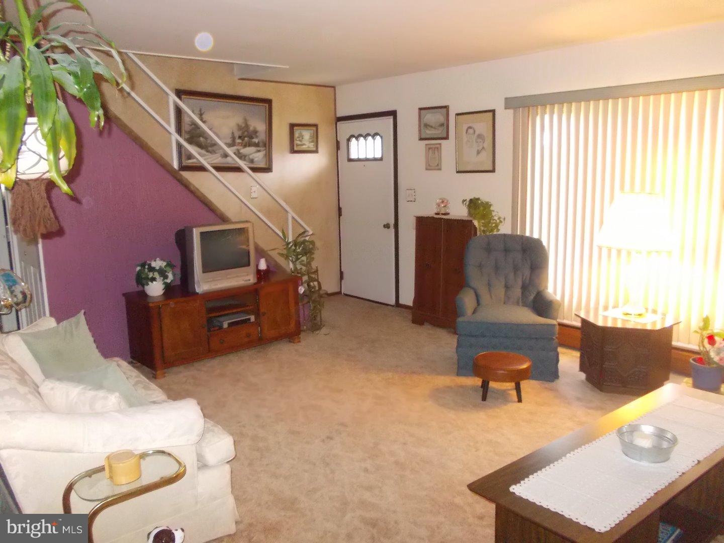 75 Harvest Road Levittown, PA 19056 - Photo 8 of 23 Living Room