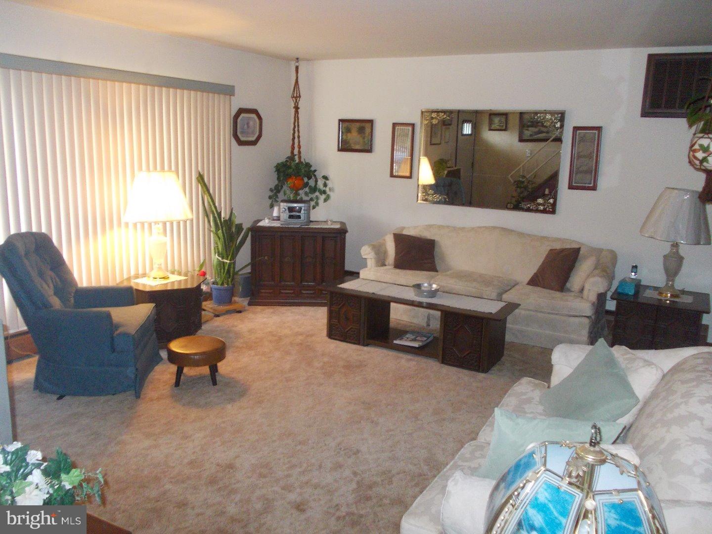 75 Harvest Road Levittown, PA 19056 - Photo 9 of 23 Living Room