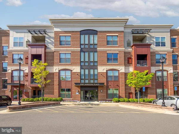 $3,500 | 3989 Norton Place, Unit 407, Fairfax, VA 22030