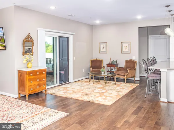 $3,500 | 3989 Norton Place, Unit 407, Fairfax, VA 22030