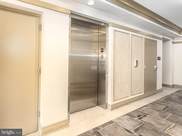 $3,500 | 3989 Norton Place, Unit 407, Fairfax, VA 22030