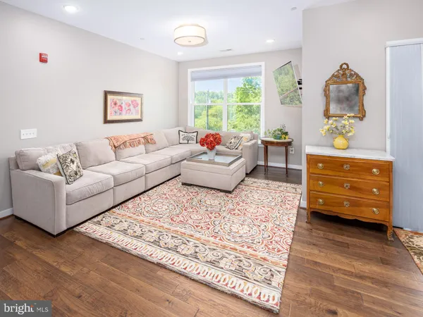 $3,500 | 3989 Norton Place, Unit 407, Fairfax, VA 22030