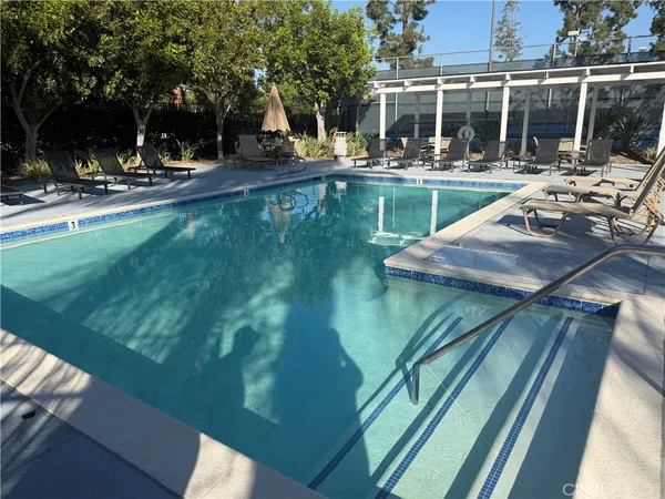 $649,000 | 15 Clover Lane, Aliso Viejo, CA 92656