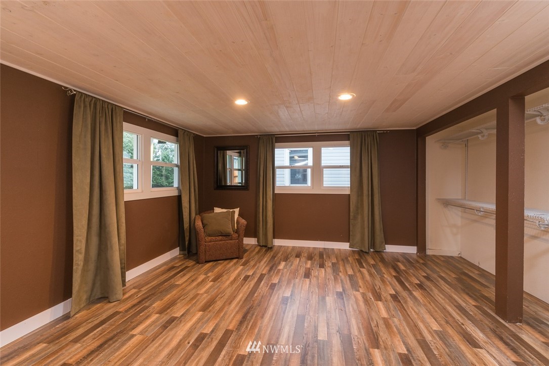 108 Bender Road Lynden, WA 98264 - Photo 5 of 22 Gallery Image 5