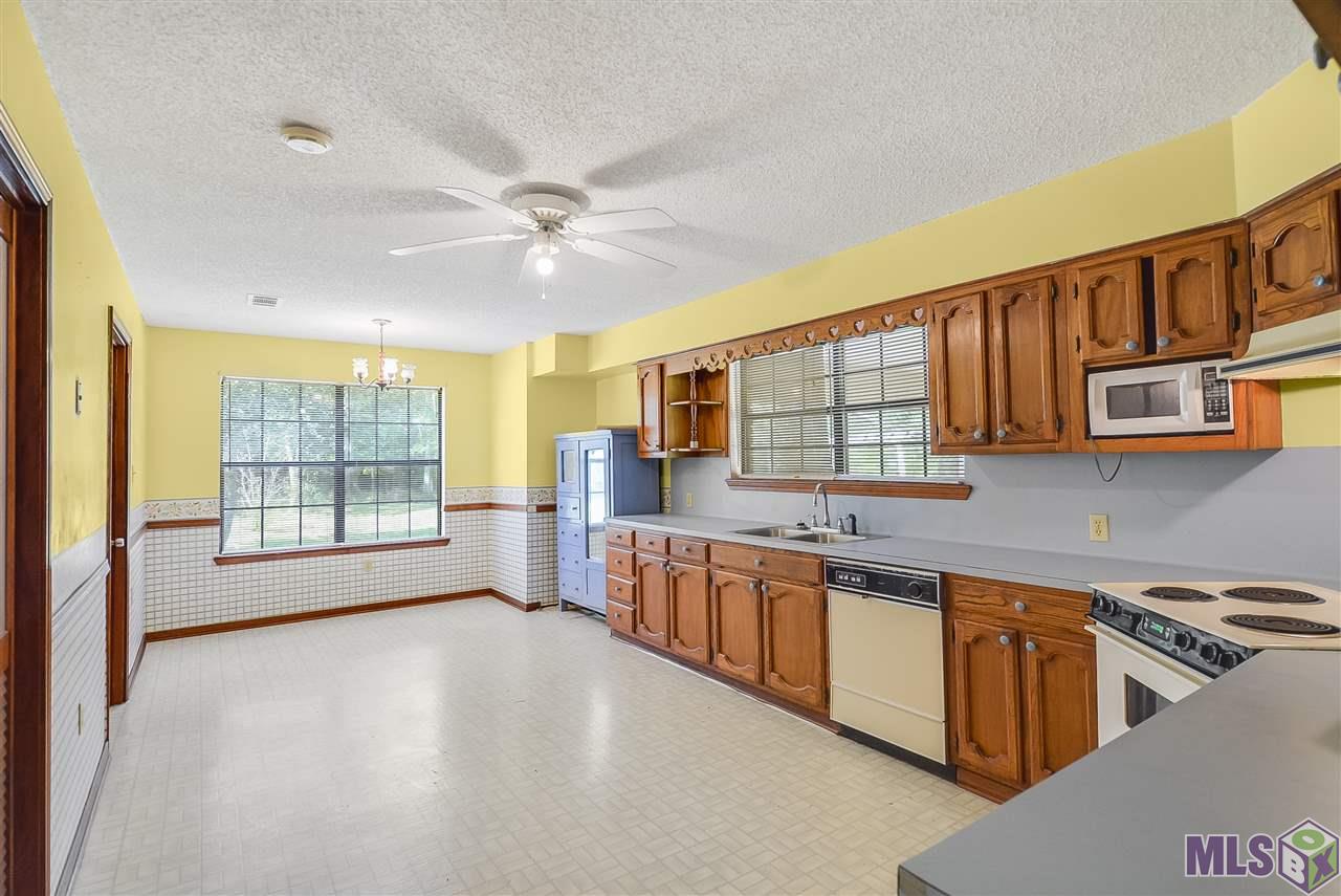 2204 Megan Road Jackson, LA 70748 - Photo 5 of 15 Kitchen