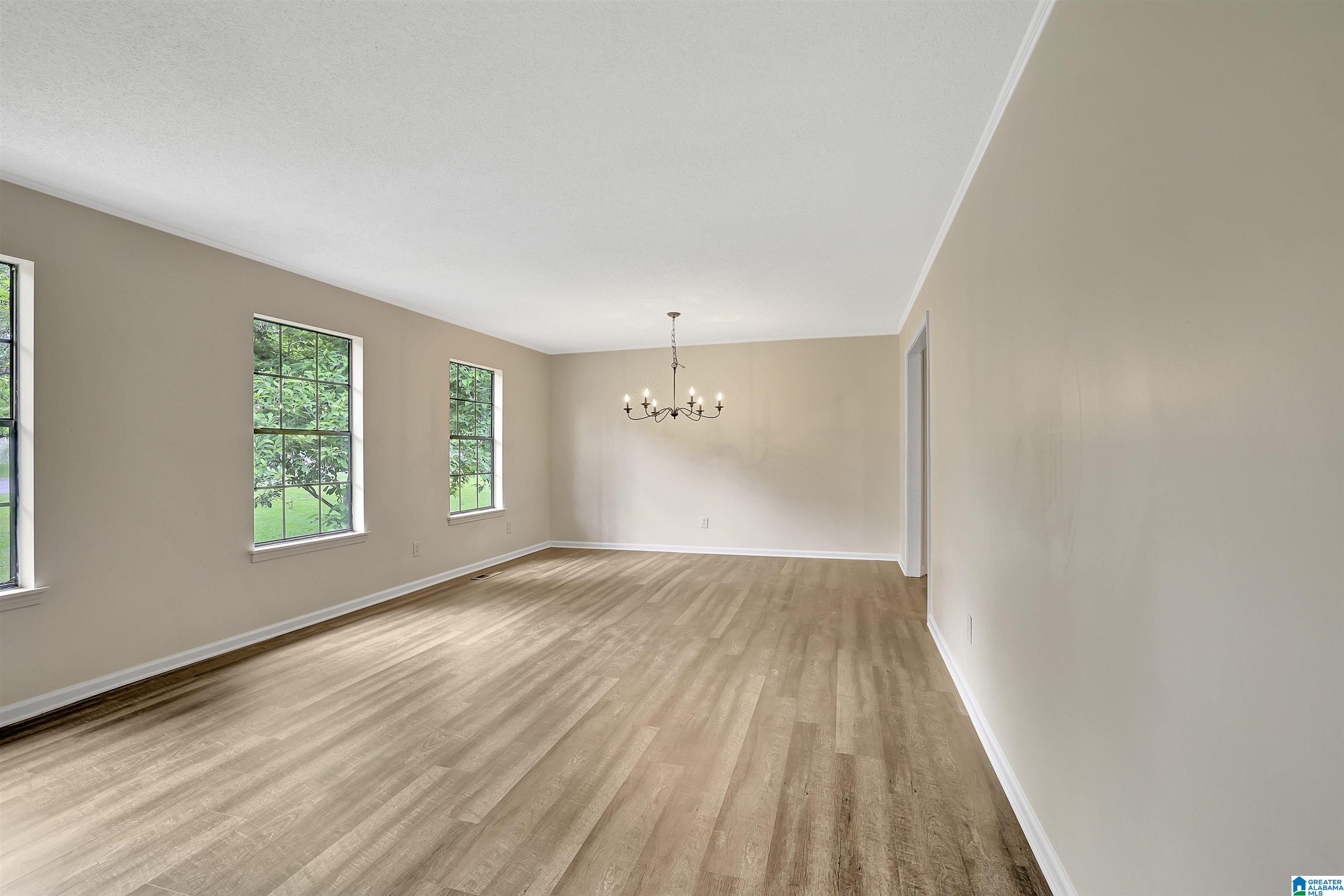 203 11th Place Pleasant Grove, AL 35127 - Photo 5 of 34