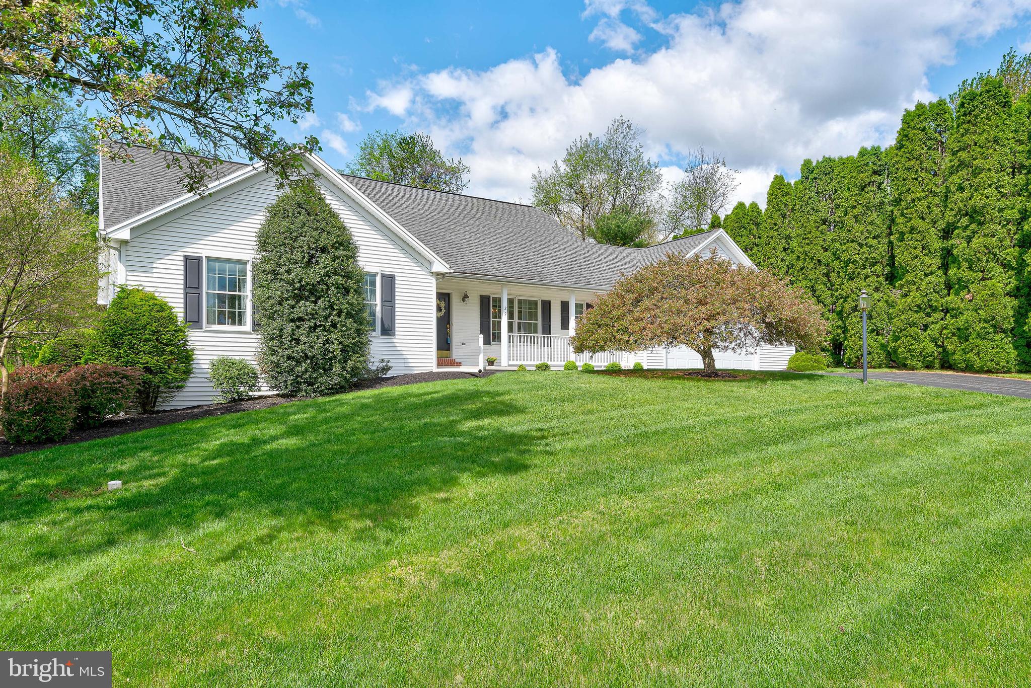29 Orion Road Boiling Springs, PA 17007 - Photo 2 of 32 Gallery Image 2
