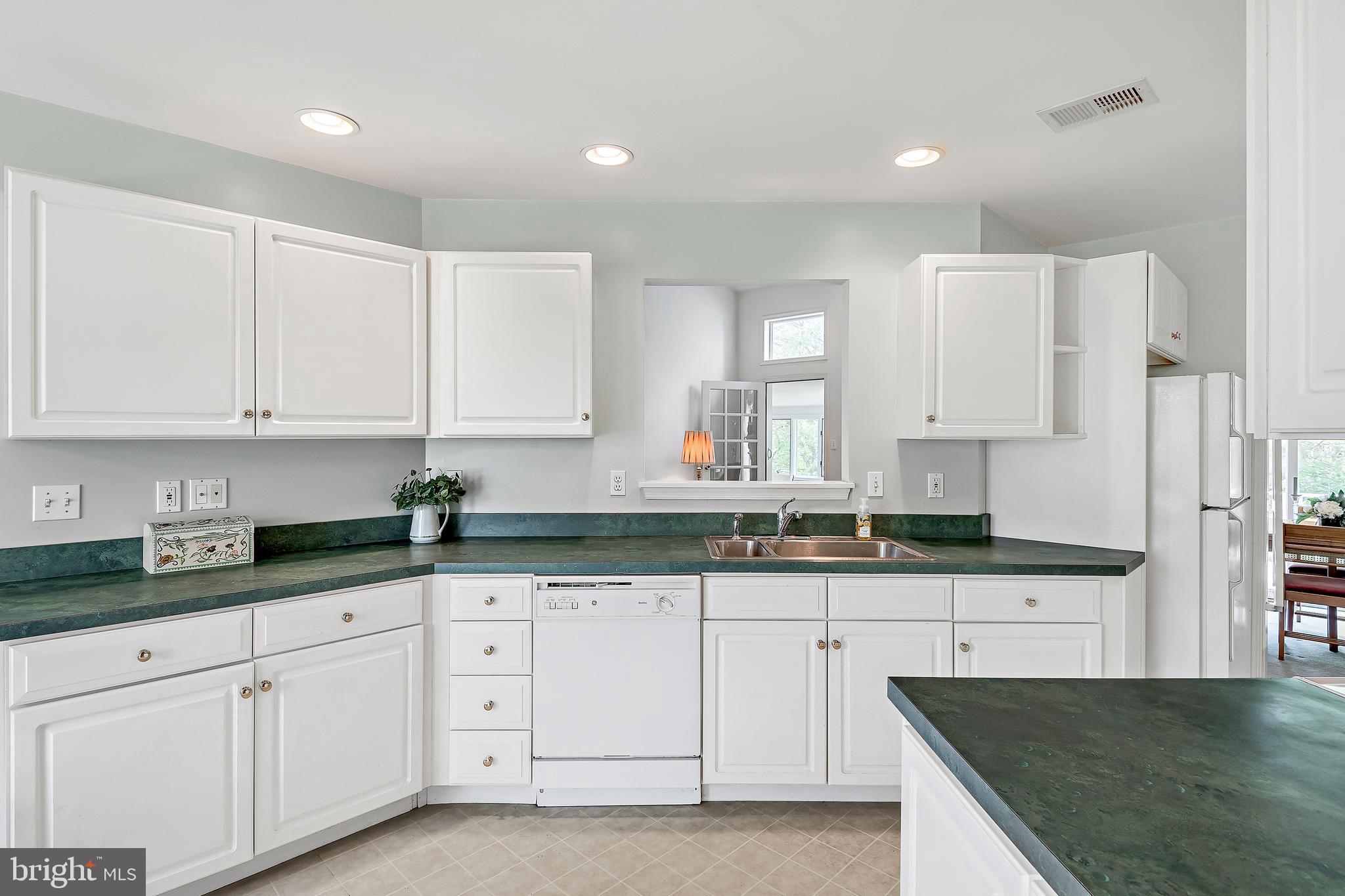 29 Orion Road Boiling Springs, PA 17007 - Photo 16 of 32 Gallery Image 16
