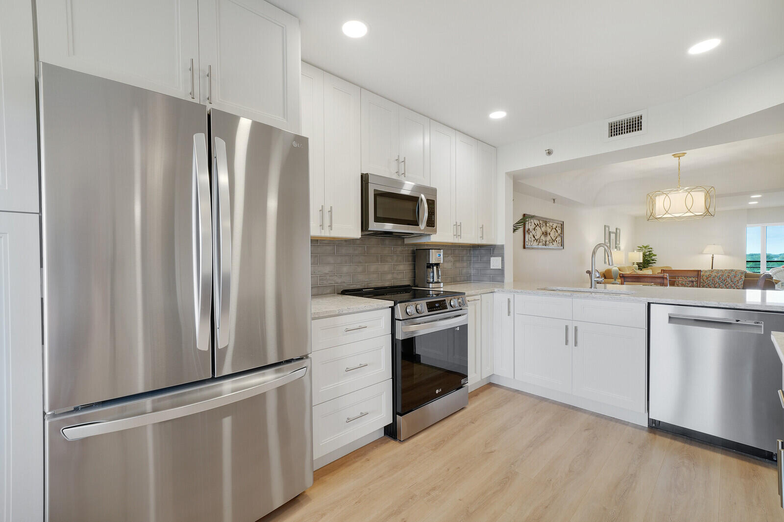 9220 Southwest 14th Street, Unit 3503 Boca Raton, FL 33428 - Photo 15 of 35 Kitchen