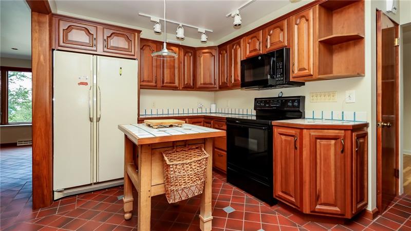 29 Swallow Hill Road Carnegie, PA 15106 - Photo 16 of 25 Gallery Image 16