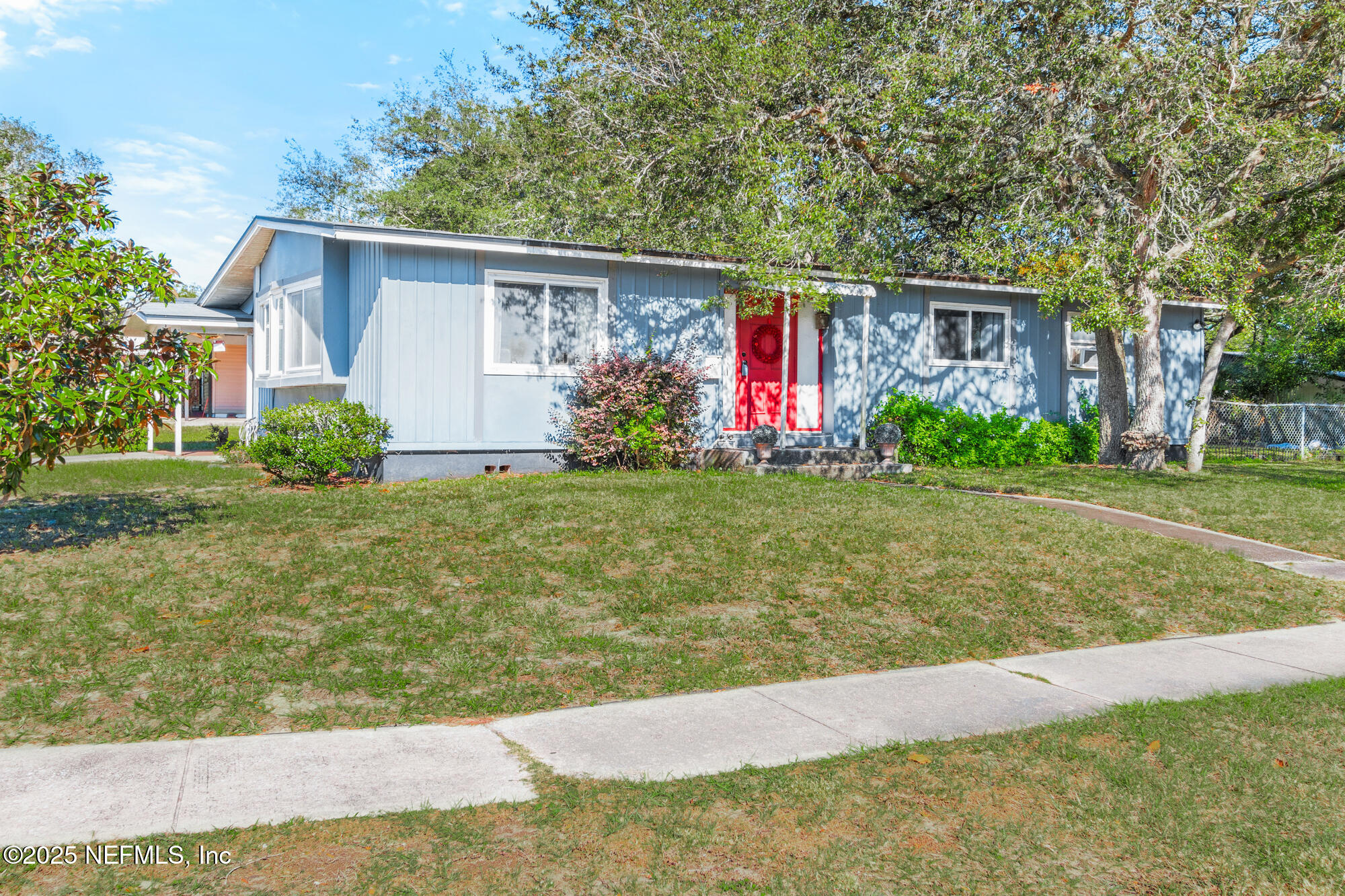 106 Deltona Boulevard St. Augustine, FL 32086 - Photo 23 of 36 a view front of house with entertaining space