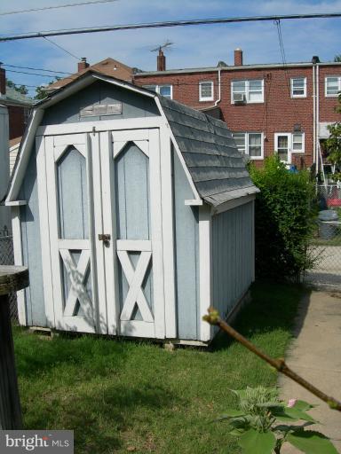 145 Riverthorn Road Baltimore, MD 21220 - Photo 6 of 17 Exterior (Rear)