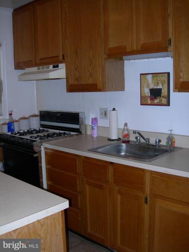 145 Riverthorn Road Baltimore, MD 21220 - Photo 9 of 17 Kitchen