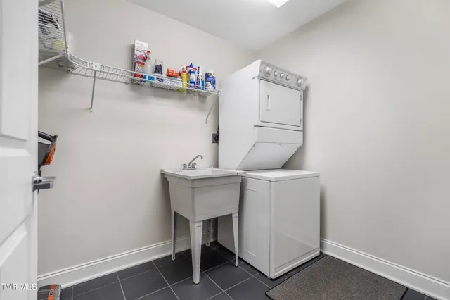 $267,500 | 210 Raceday Center Drive, Unit 1304, Bristol, TN 37620