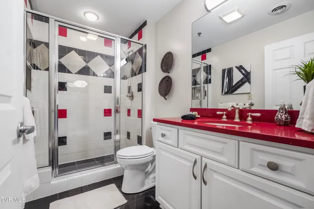 $267,500 | 210 Raceday Center Drive, Unit 1304, Bristol, TN 37620