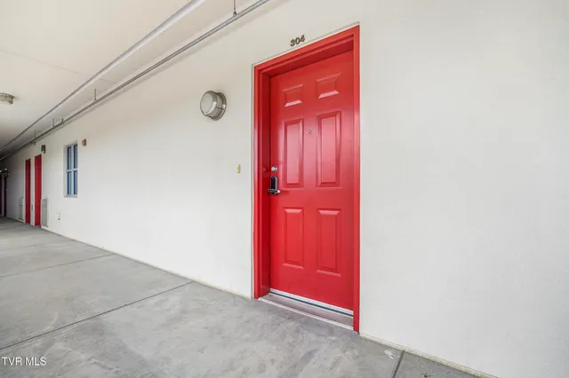 $267,500 | 210 Raceday Center Drive, Unit 1304, Bristol, TN 37620