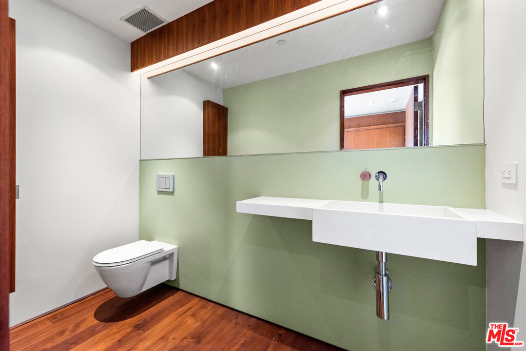 Undisclosed Address Los Angeles, CA 90068 - Photo 29 of 30 a bathroom with a sink and a toilet