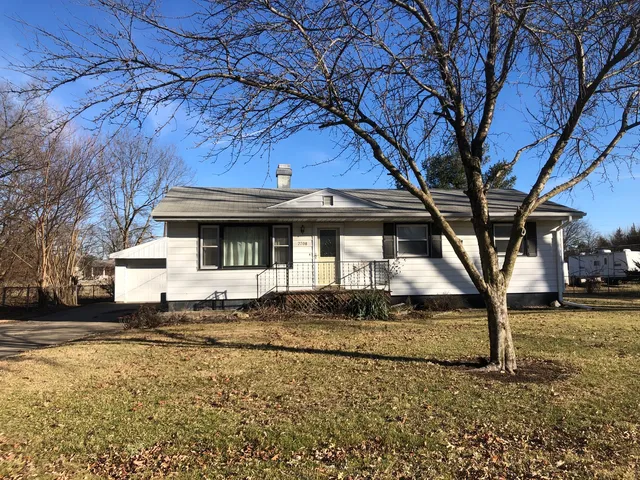 $185,000 | 2708 Hobson Drive, Bloomington, IL 61704