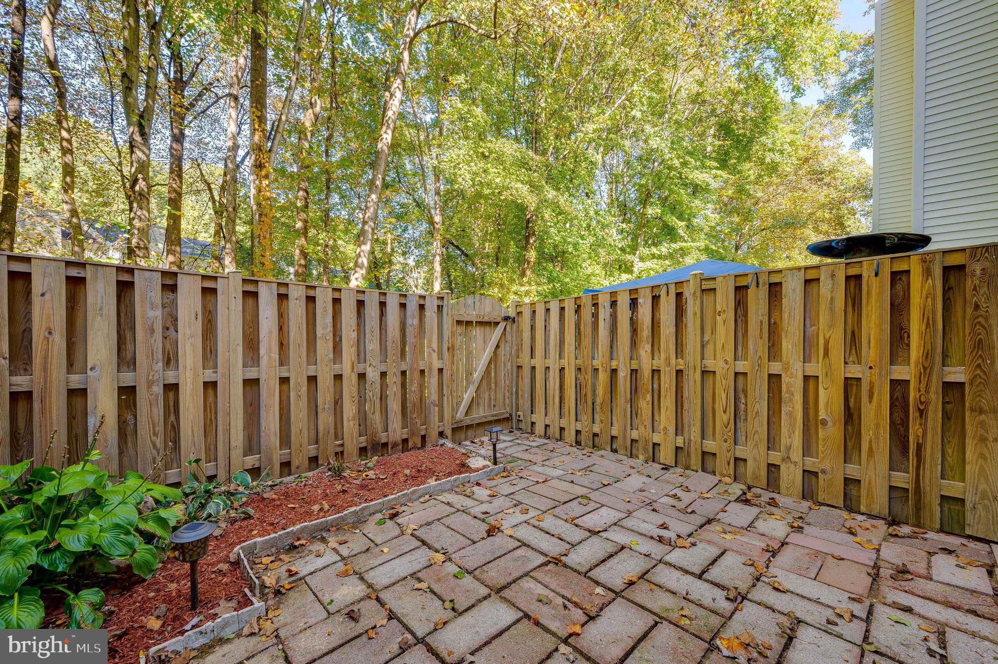 6128 Old Landing Way, Unit 75 Burke, VA 22015 - Photo 25 of 25 a view of wooden fence
