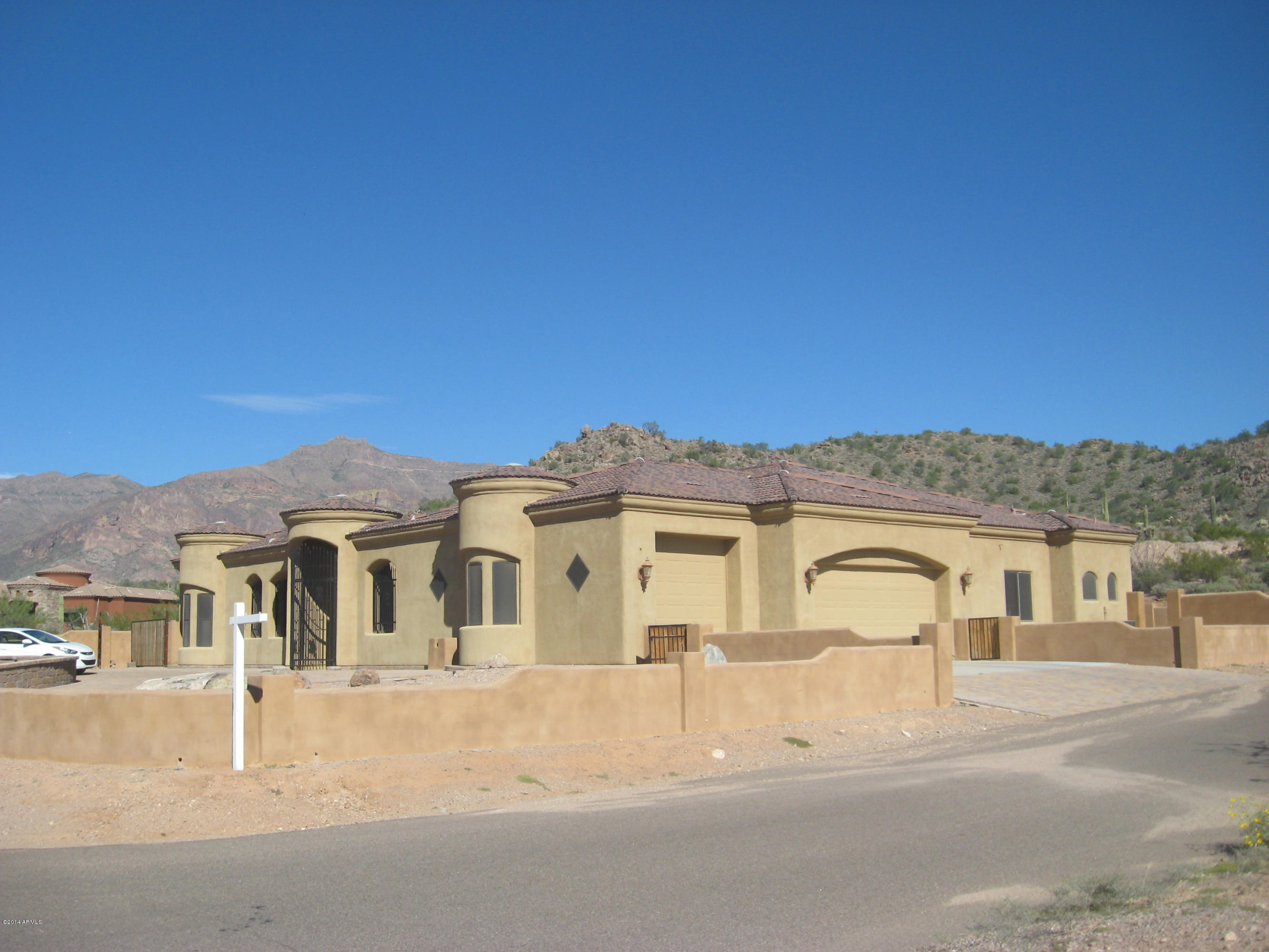 5399 South Via De Rico Gold Canyon, AZ 85118 - Photo 4 of 28 Side View