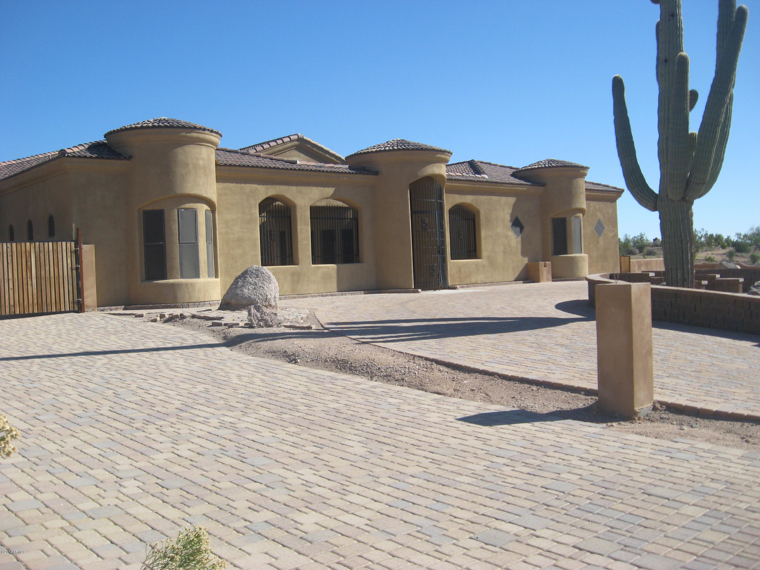5399 South Via De Rico Gold Canyon, AZ 85118 - Photo 5 of 28 Circular Drive with all those Pavers