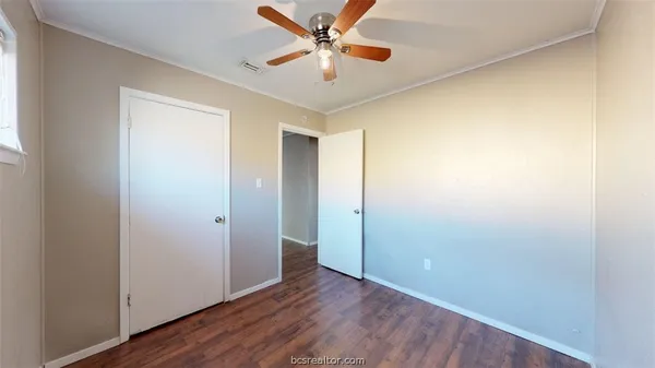 $725 | 204 Lynn Drive, Unit B, Bryan, TX 77801