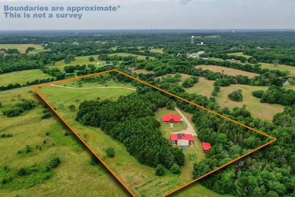 $775,000 | 905 East Fm 120, Denison, TX 75021
