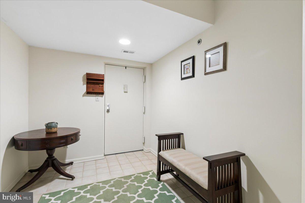 402 Rockfleet Road, Unit 102 Lutherville-Timonium, MD 21093 - Photo 7 of 47