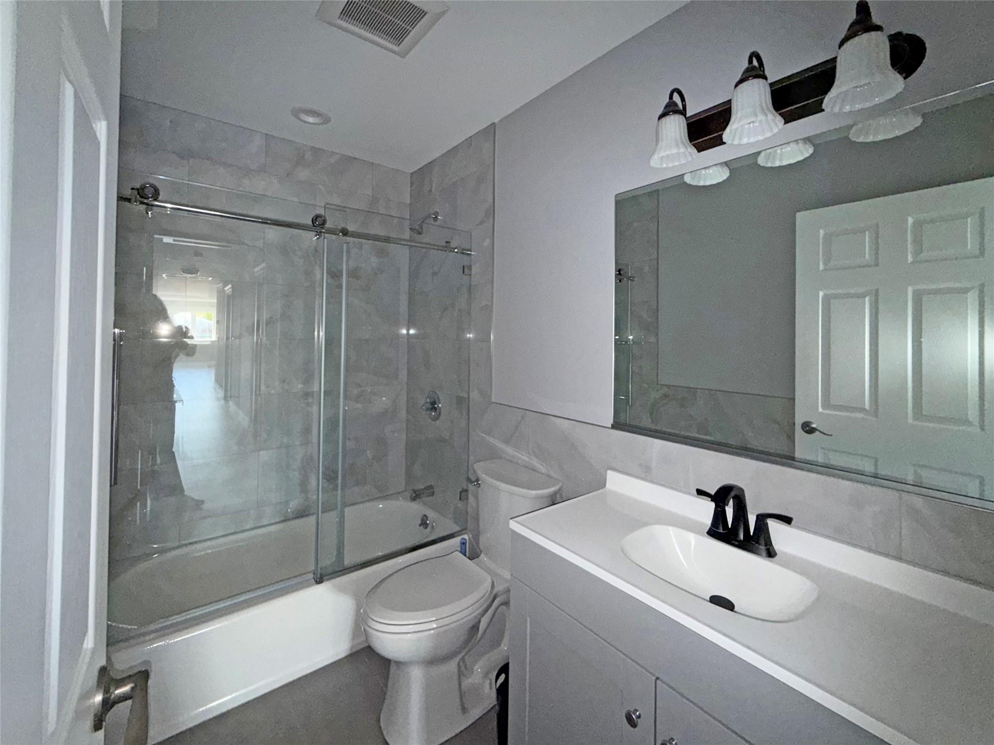 0 Undisclosed Avenue Riverhead, NY 11901 - Photo 23 of 27 Full Bathroom #2