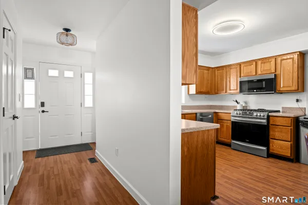 $359,900 | 184 Main Street, Unit D, Manchester, CT 06042