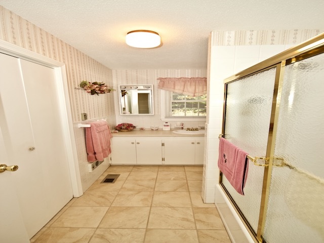 60 Joppa Road Merrimack, NH 03054 - Photo 15 of 21