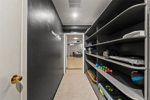 $2,799,000 | 55 Rolling Hill Lane, Old Westbury, NY 11568