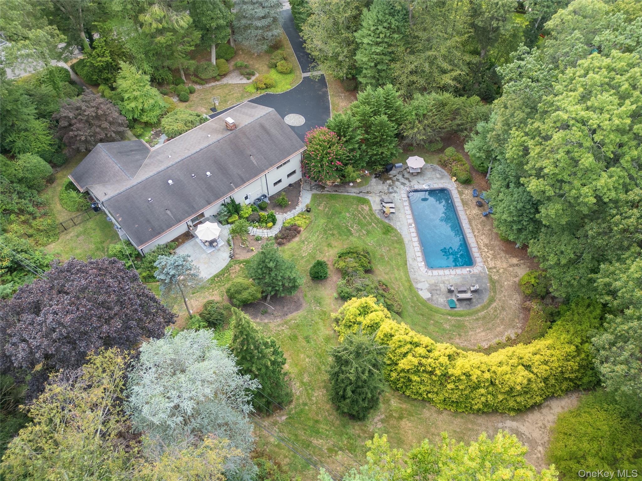 55 Rolling Hill Lane Old Westbury, NY 11568 - Photo 42 of 48 Aerial overview of property's location featuring a pool