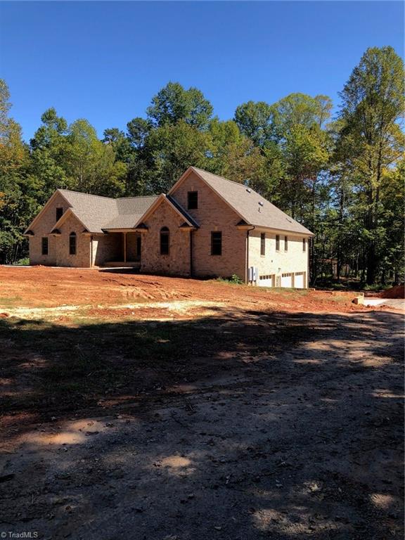 4695 Warner Road Pfafftown, NC 27040 - Photo 2 of 28 Gallery Image 2