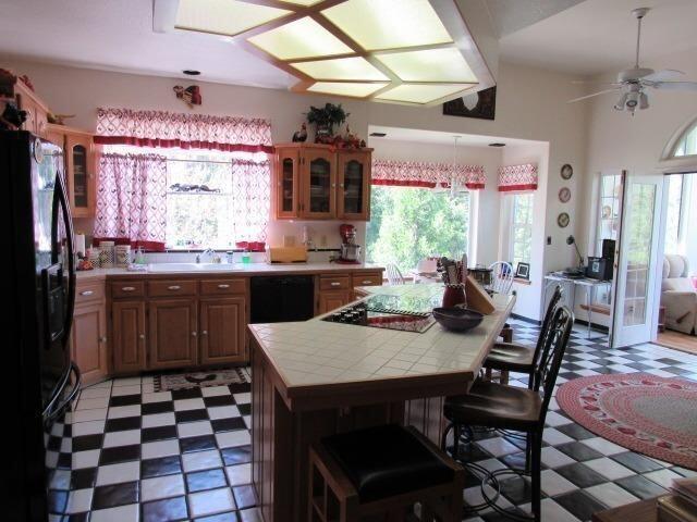 2595 Southside Road Grants Pass, OR 97527 - Photo 6 of 35 Kitchen