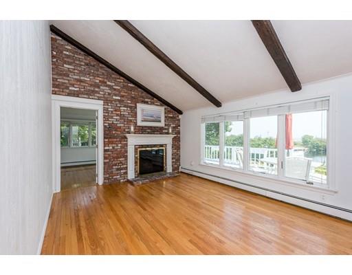 25 Naushon Road Mashpee, MA 02649 - Photo 13 of 25