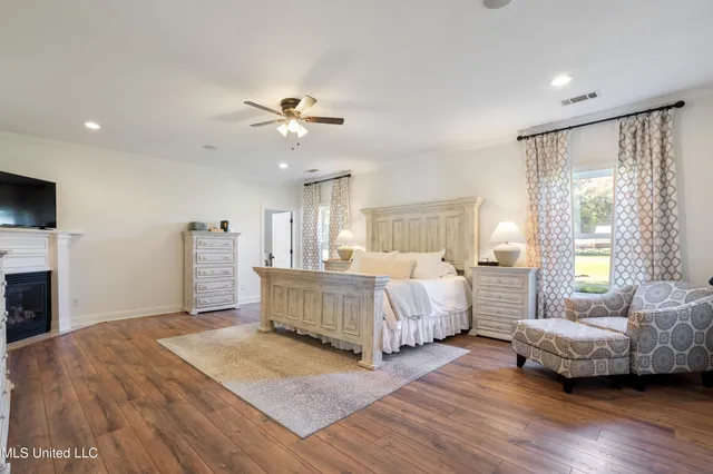 $925,000 | 2597 Oak Manor Drive, Hernando, MS 38632