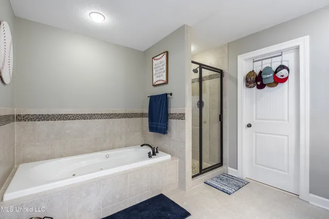 $925,000 | 2597 Oak Manor Drive, Hernando, MS 38632