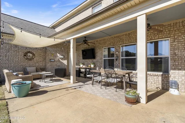 $925,000 | 2597 Oak Manor Drive, Hernando, MS 38632