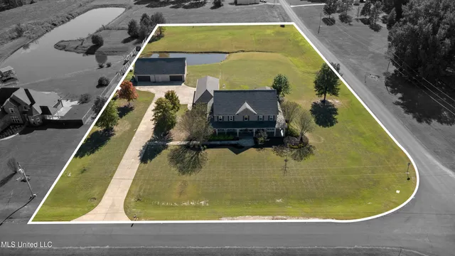 $925,000 | 2597 Oak Manor Drive, Hernando, MS 38632