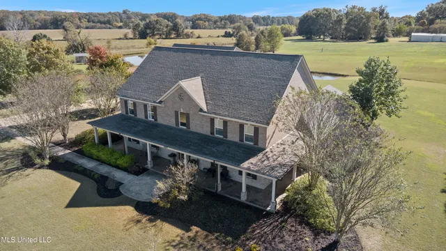 $925,000 | 2597 Oak Manor Drive, Hernando, MS 38632