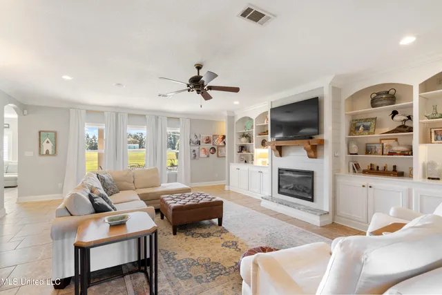 $925,000 | 2597 Oak Manor Drive, Hernando, MS 38632