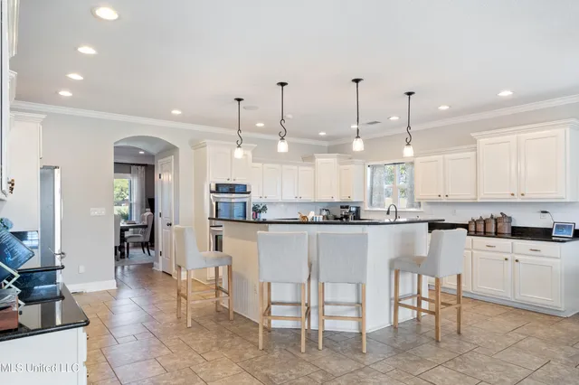 $925,000 | 2597 Oak Manor Drive, Hernando, MS 38632